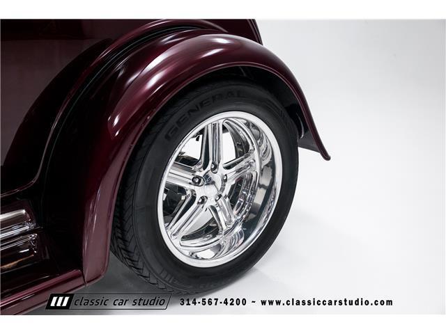 Ford-Custom-Cabriolet-1932-22