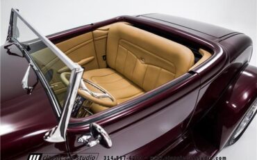 Ford-Custom-Cabriolet-1932-23