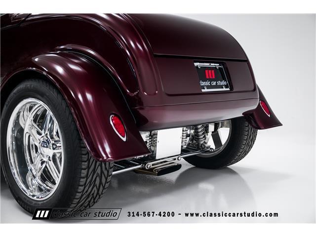 Ford-Custom-Cabriolet-1932-27