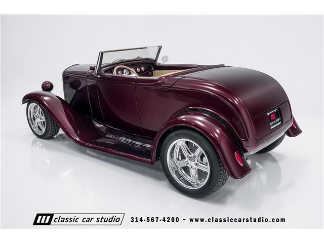 Ford-Custom-Cabriolet-1932-29