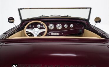 Ford-Custom-Cabriolet-1932-33