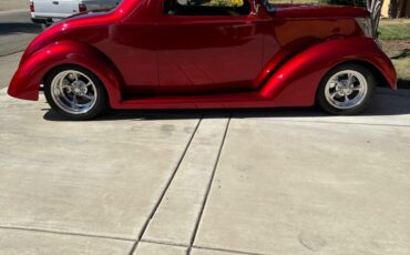 Ford-Custom-Coupe-1937-16