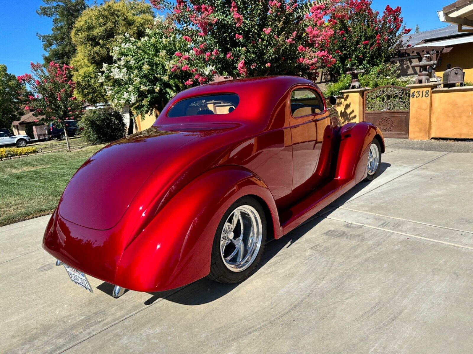 Ford-Custom-Coupe-1937-2