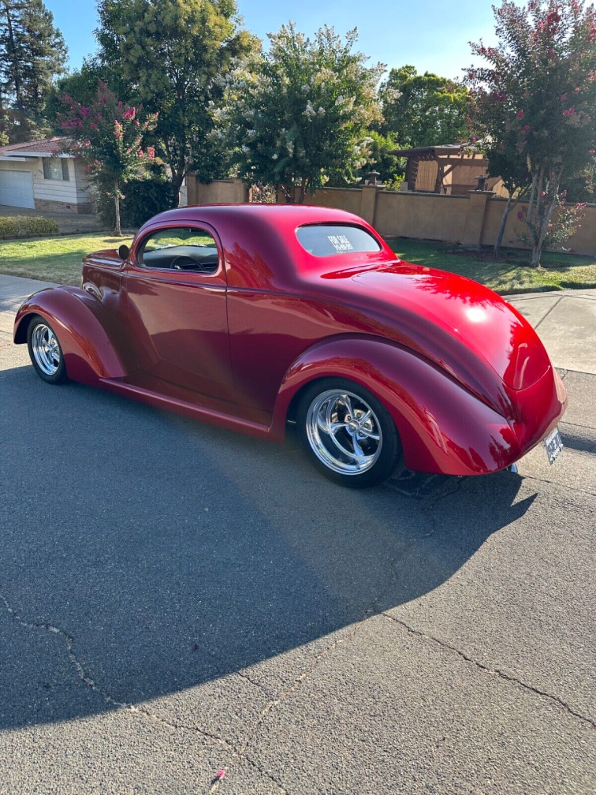 Ford-Custom-Coupe-1937-32