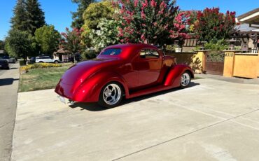 Ford-Custom-Coupe-1937