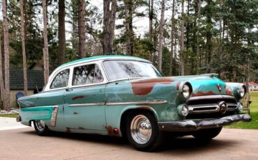 Ford-Customline-1952