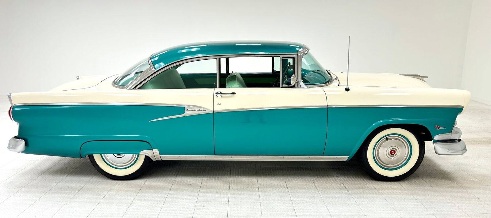 Ford-Customline-1956-5