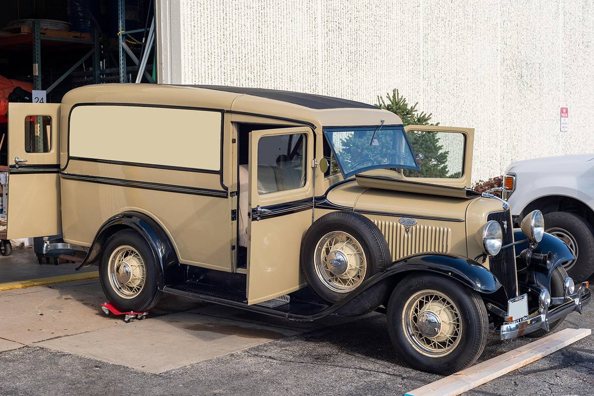 Ford-Delivery-panel-van-1934-7