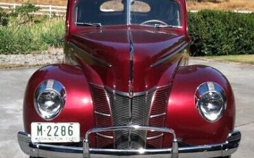 Ford-Deluxe-1940-2