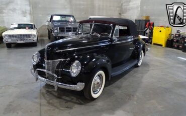 Ford-Deluxe-1940-2