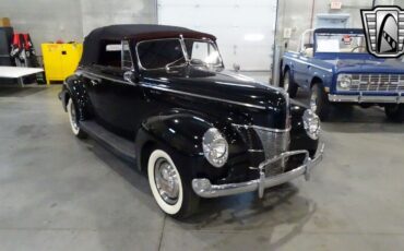 Ford-Deluxe-1940-3