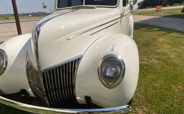 Ford-Deluxe-Berline-1939-13