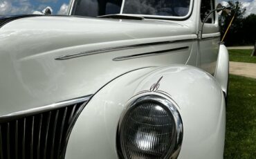 Ford-Deluxe-Berline-1939-15