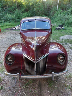 Ford-Deluxe-Berline-1939-2