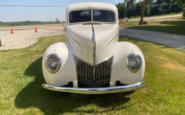 Ford-Deluxe-Berline-1939-7