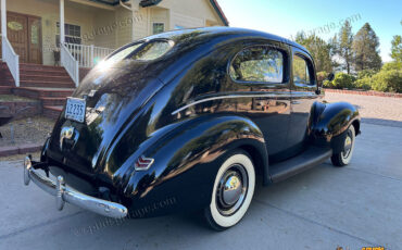 Ford-Deluxe-Berline-1940-16