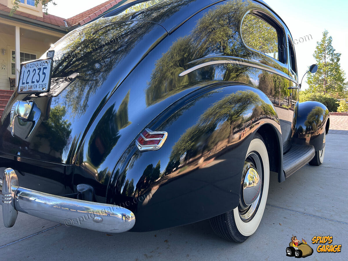 Ford-Deluxe-Berline-1940-17