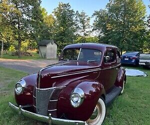 Ford Deluxe Berline 1940 à vendre