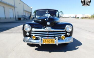 Ford-Deluxe-Cabriolet-1947-3