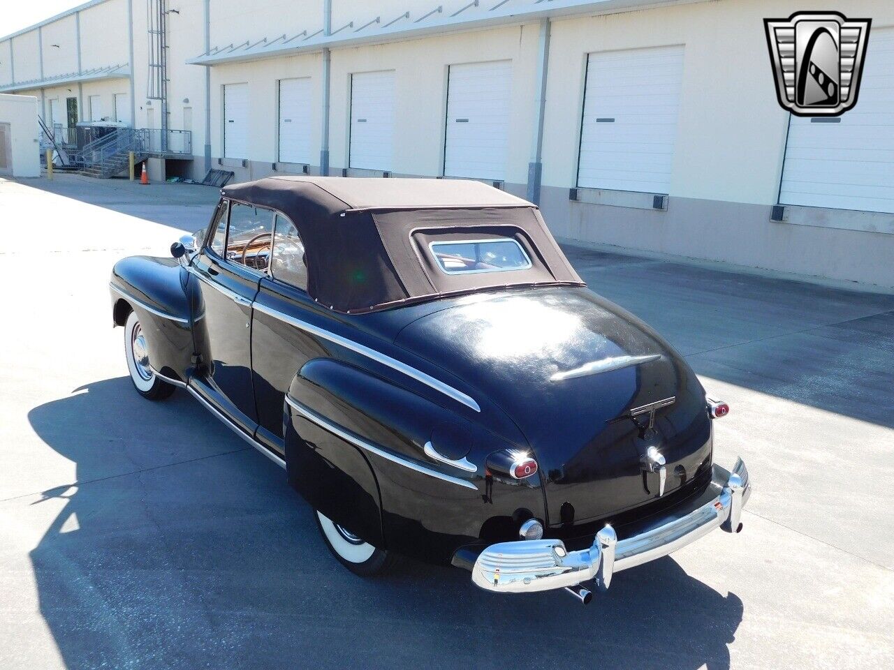 Ford-Deluxe-Cabriolet-1947-9