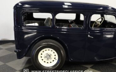 Ford-Deluxe-Coupe-1935-27