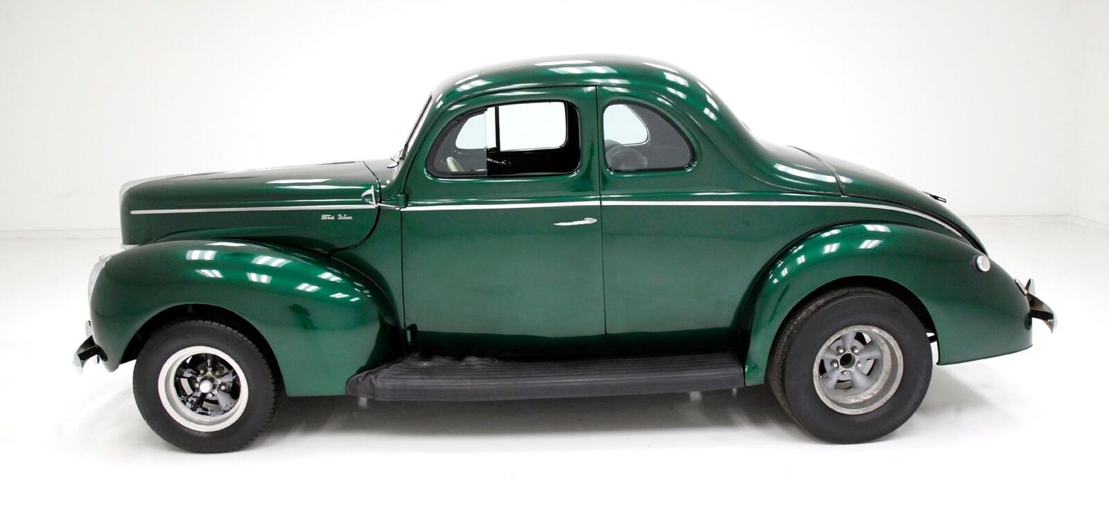 Ford-Deluxe-Coupe-1940-1