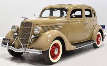 Ford-Deluxe-Fordor-Berline-1935-2