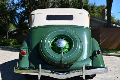 Ford-Deluxe-Phaeton-Cabriolet-1935-5