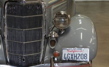 Ford-Deluxe-Tudor-1935-15