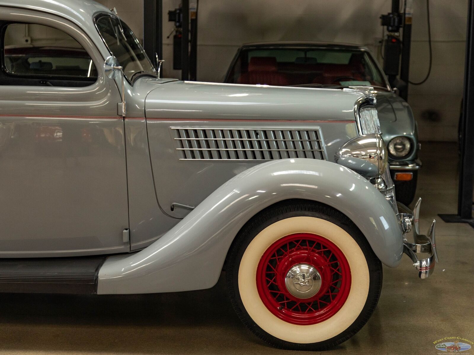 Ford-Deluxe-Tudor-1935-3