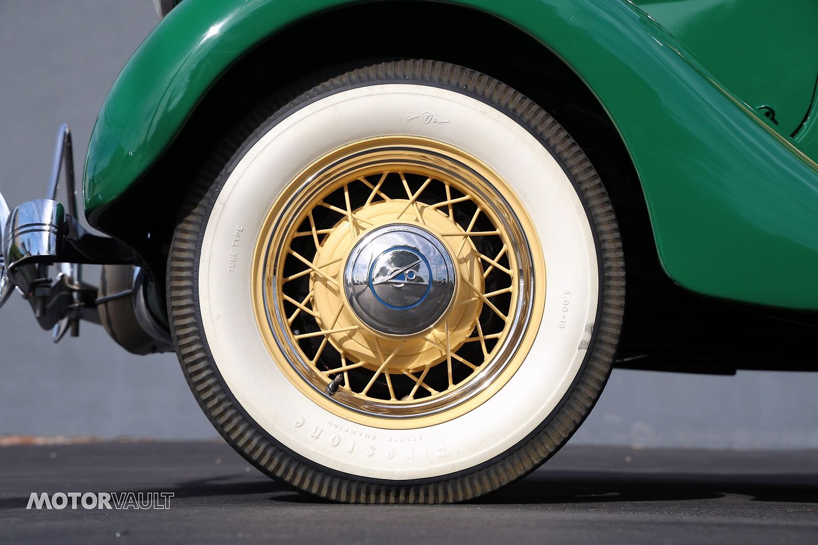 Ford-Deluxe-Wagon-Woodie-1935-10