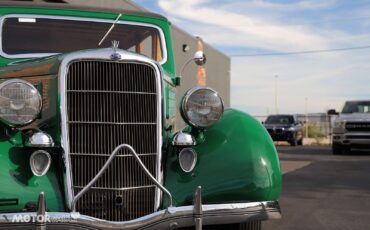 Ford-Deluxe-Wagon-Woodie-1935-14