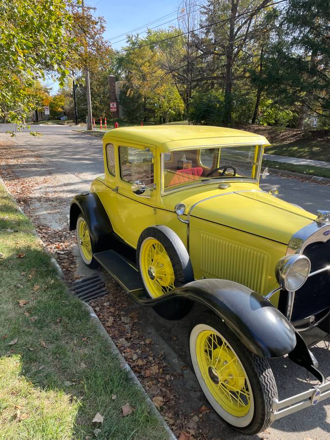 Ford-Deluxe-coupe-1930-14