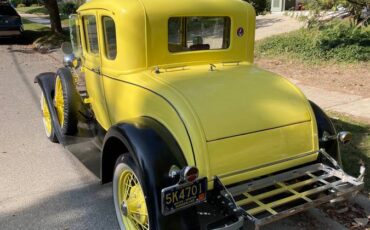 Ford-Deluxe-coupe-1930-18