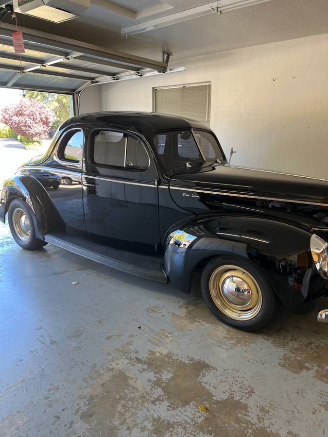 Ford-Deluxe-coupe-1940-6