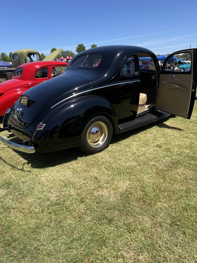 Ford-Deluxe-coupe-1940-7