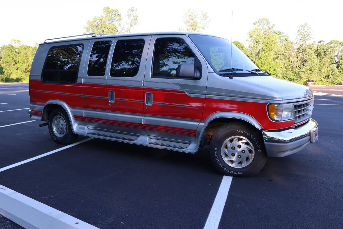 Ford-E-150-econoline-1993-4