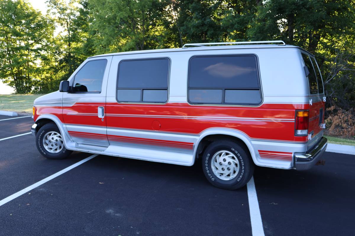 Ford-E-150-econoline-1993-5