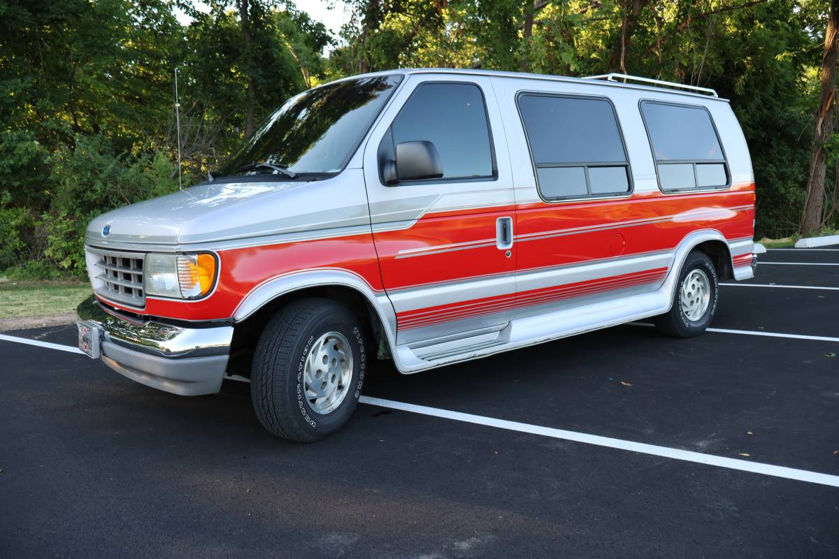 Ford-E-150-econoline-1993