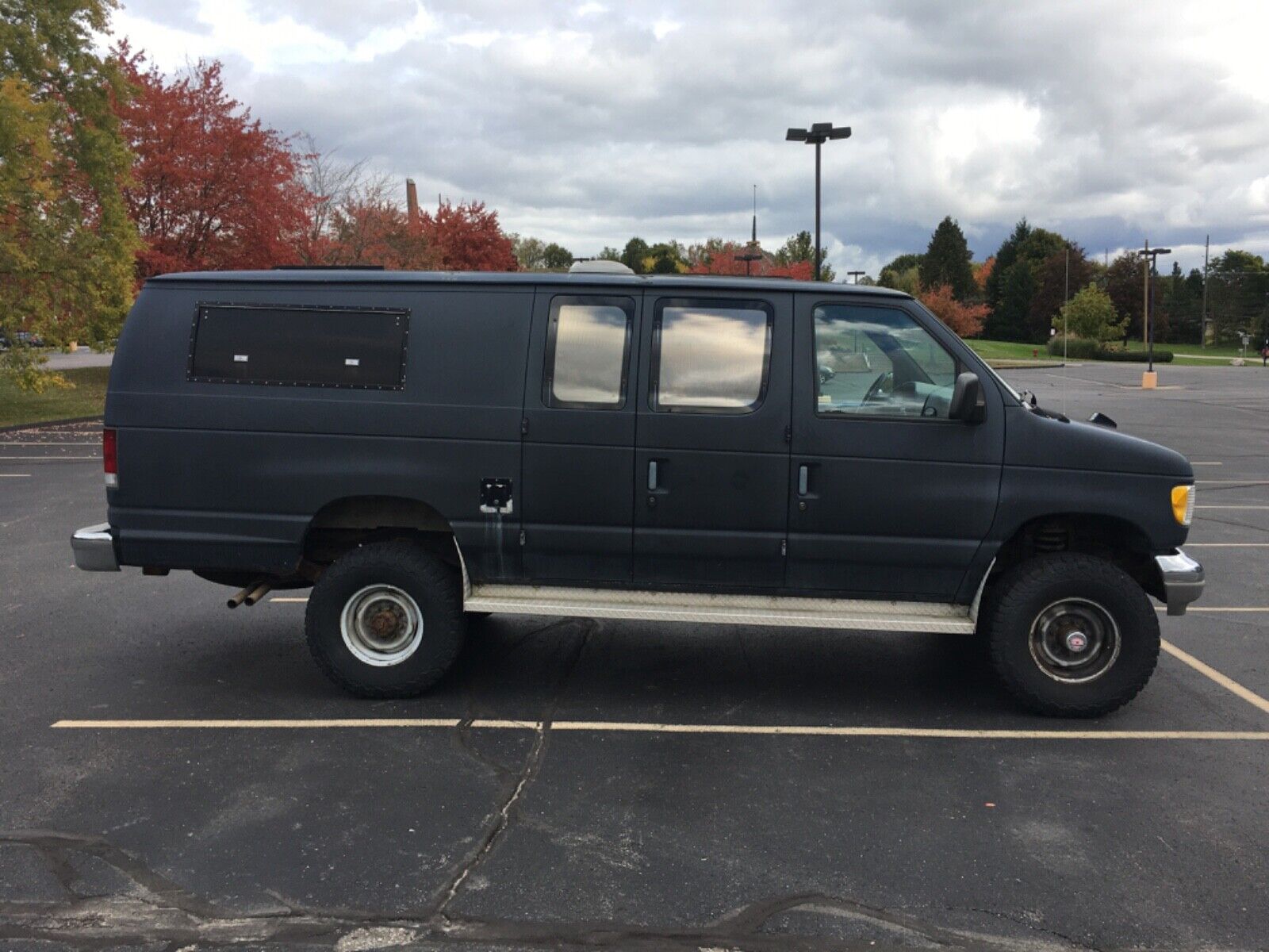 Ford-E-Series-Van-1995-2