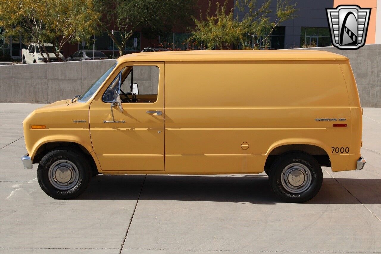 Ford-E-Series-Van-Cabriolet-1976-9