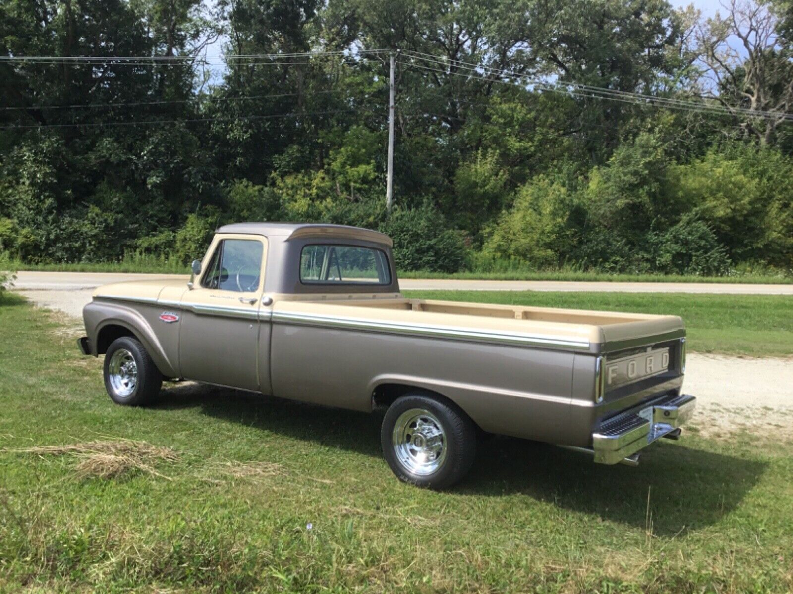 Ford-F-100-1966-33