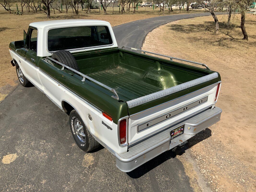 Ford-F-150-1975-2