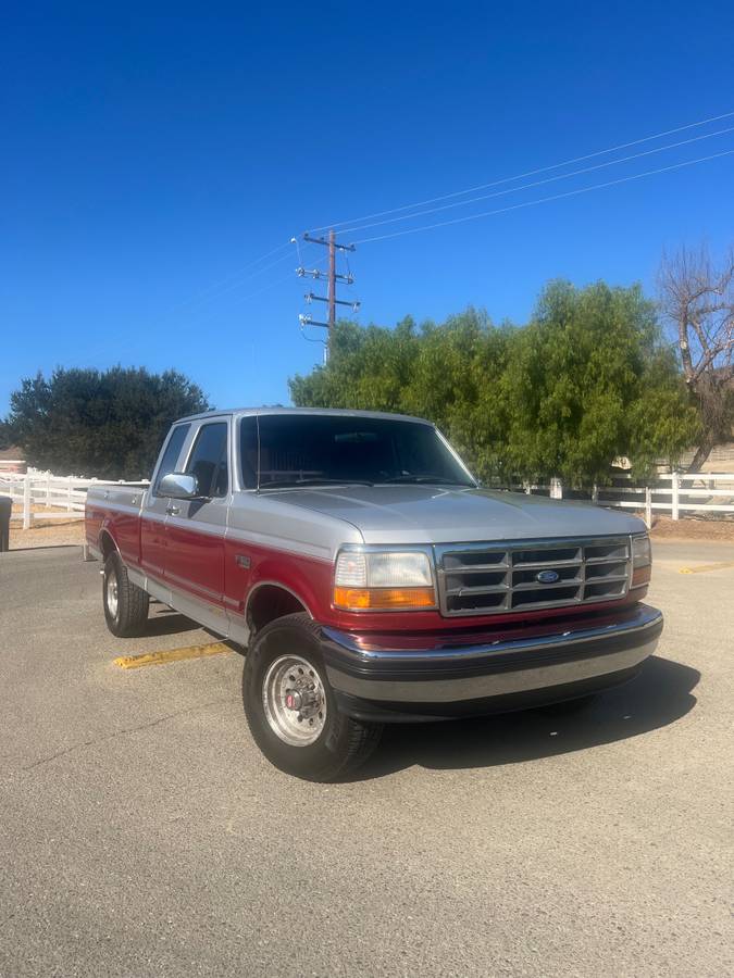 Ford-F-150-1983