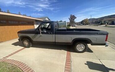 Ford F-150  1985