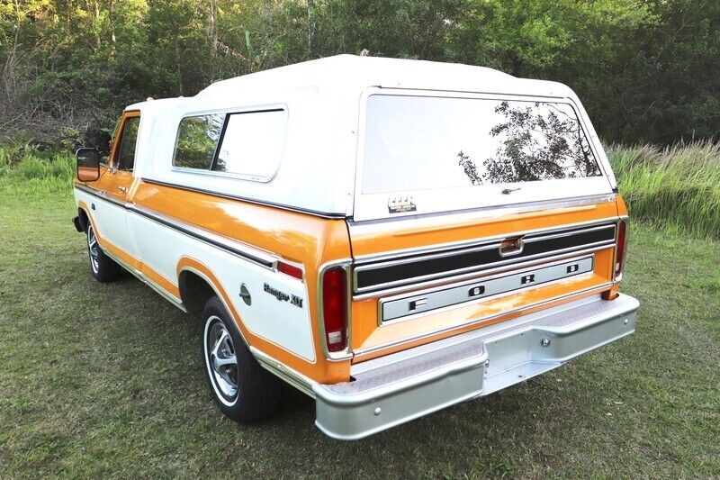 Ford-F-150-Pickup-1976-1