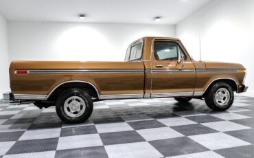 Ford-F-150-Pickup-1977-7