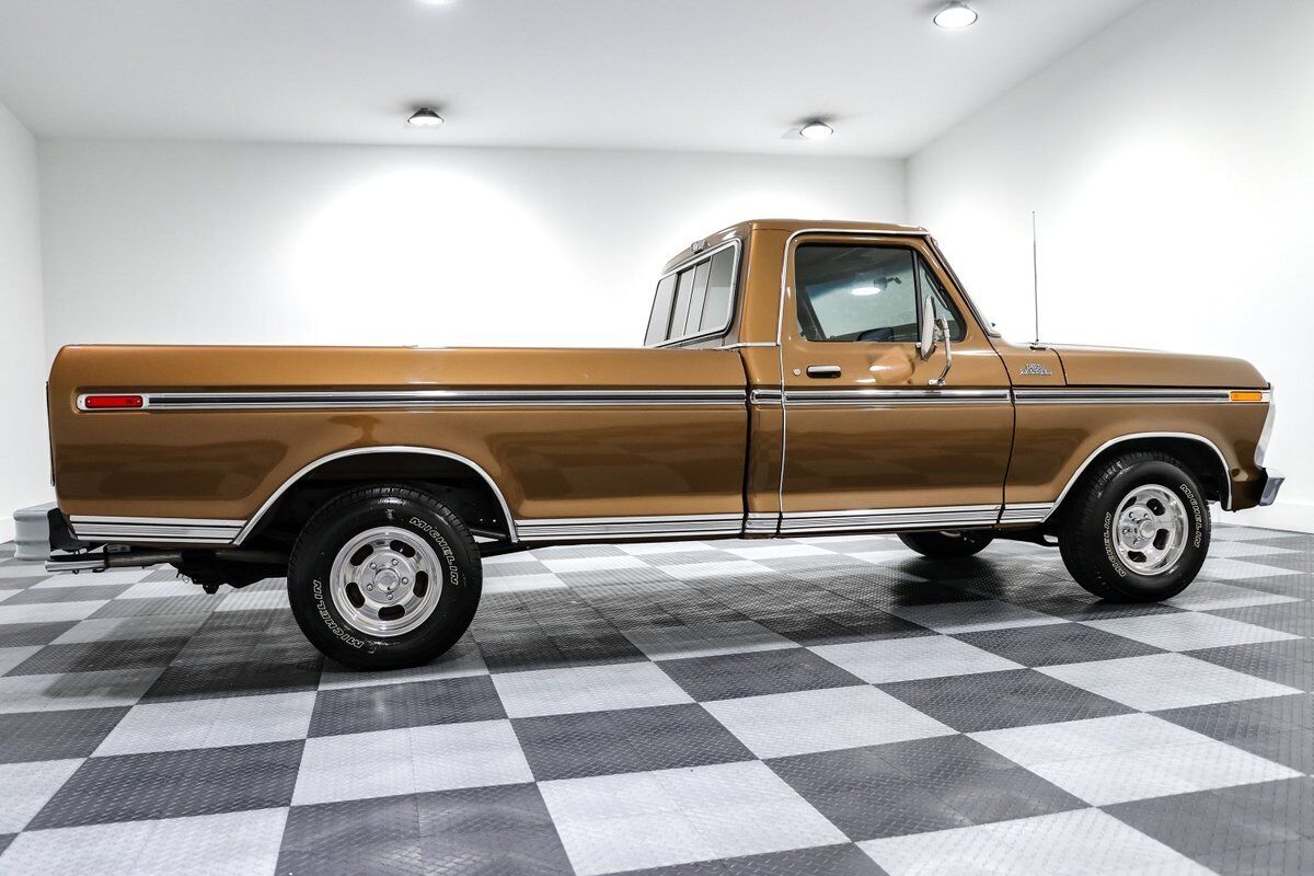 Ford-F-150-Pickup-1977-7