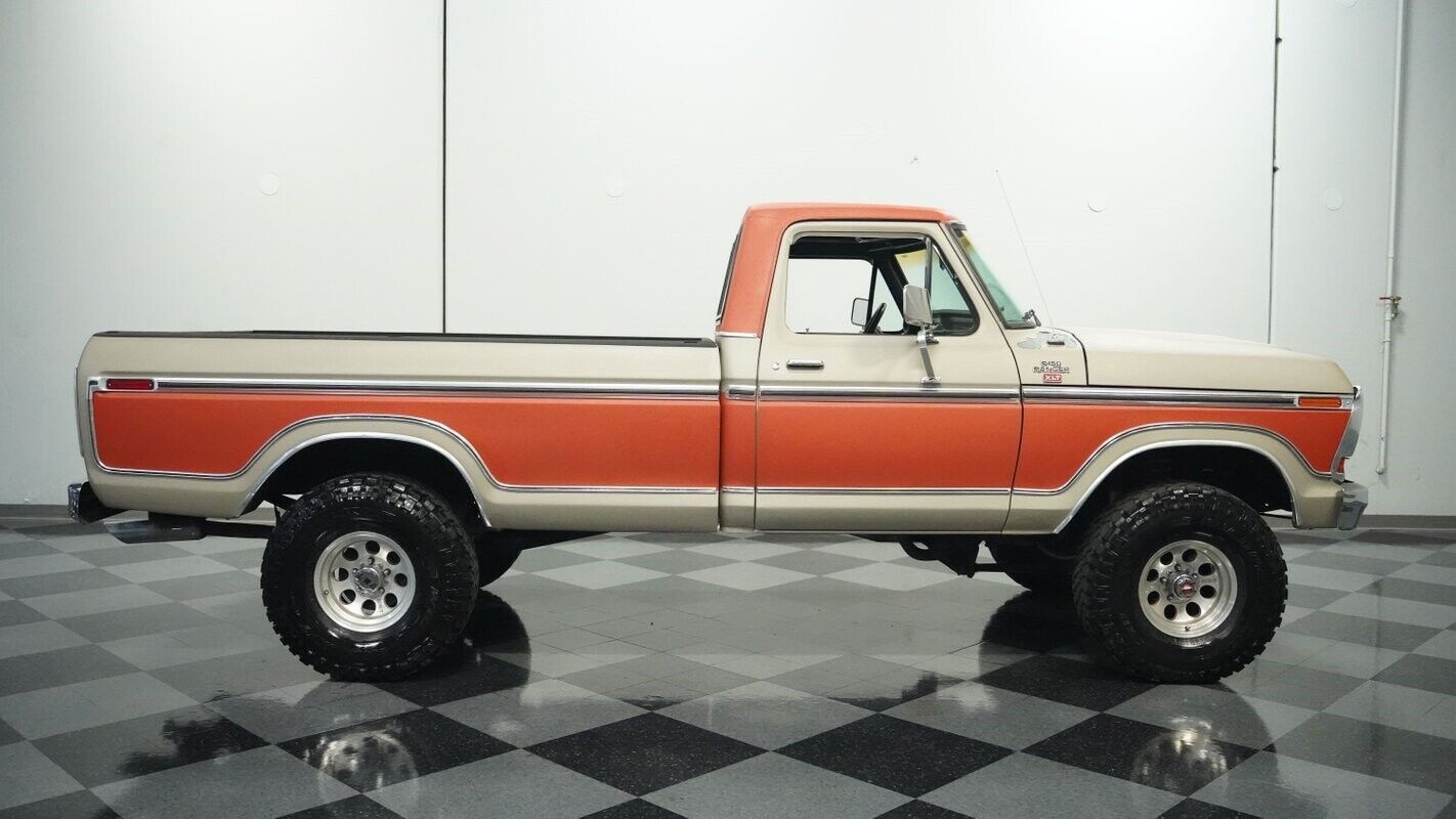 Ford-F-150-Pickup-1978-12