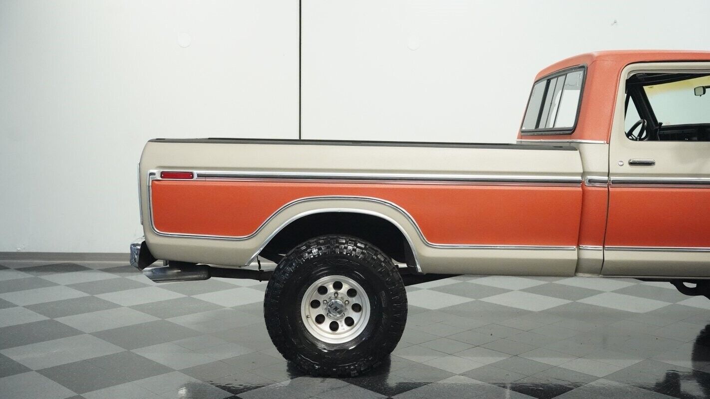 Ford-F-150-Pickup-1978-26